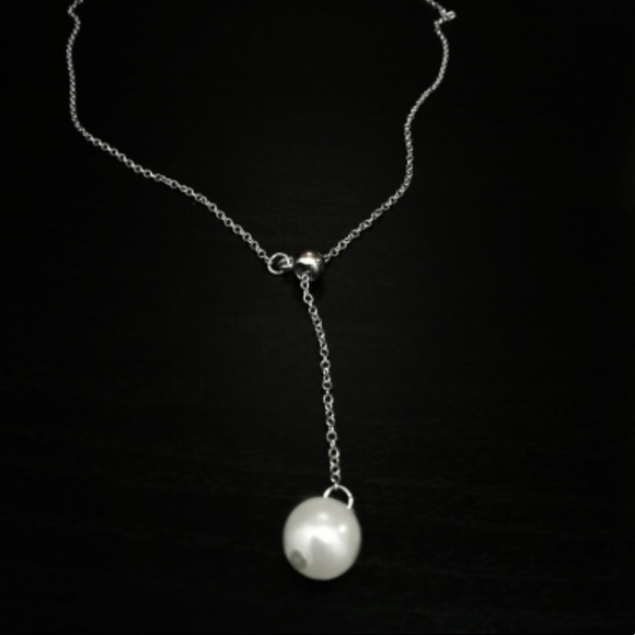 New! Silver Pearl Drop Necklace - Picture 3 of 9